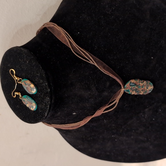 Green Hand Crafted and Painted Polymer Necklace With Matching Hook Earrings - Picture 3 of 13